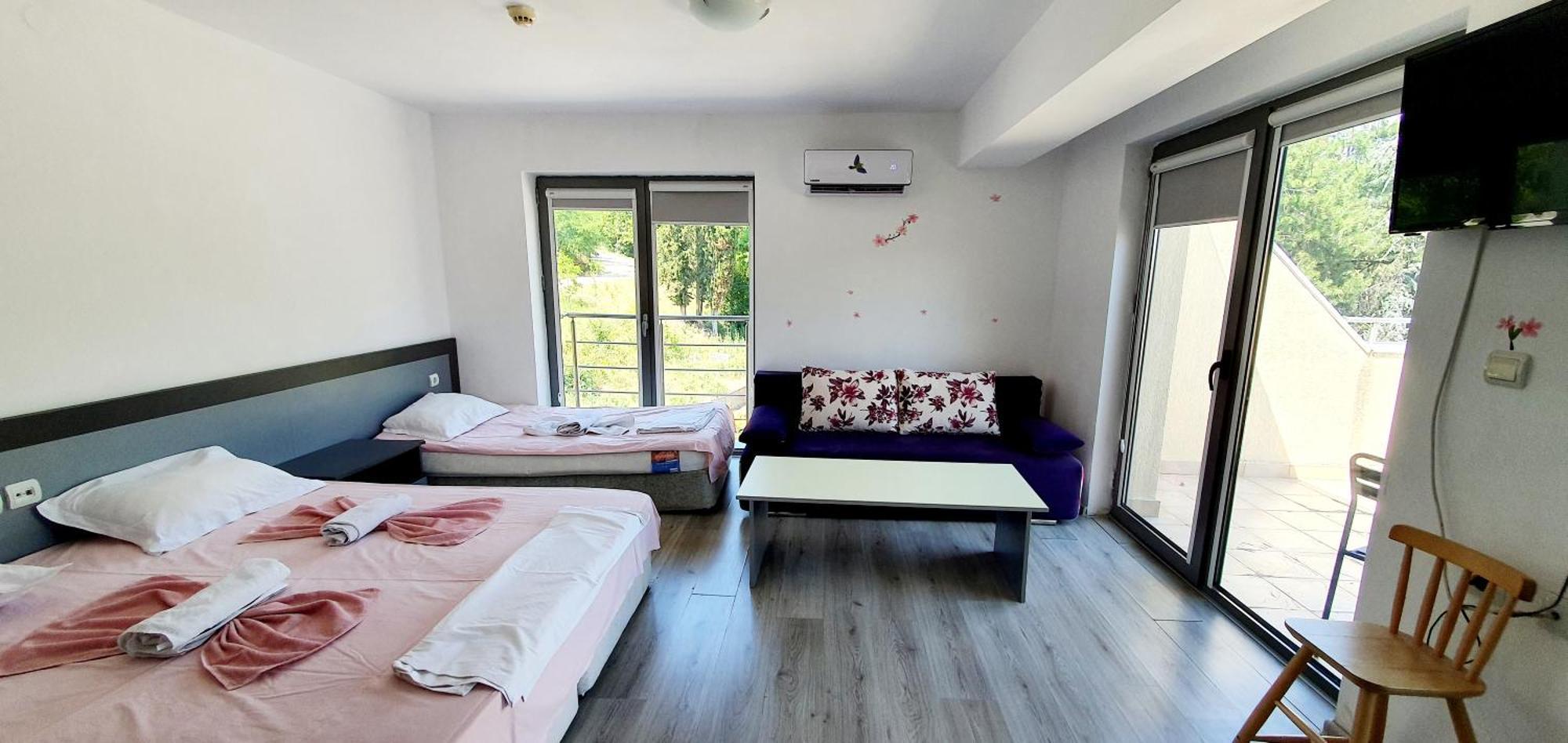Хотел Дани サンダンスキ 部屋 写真
